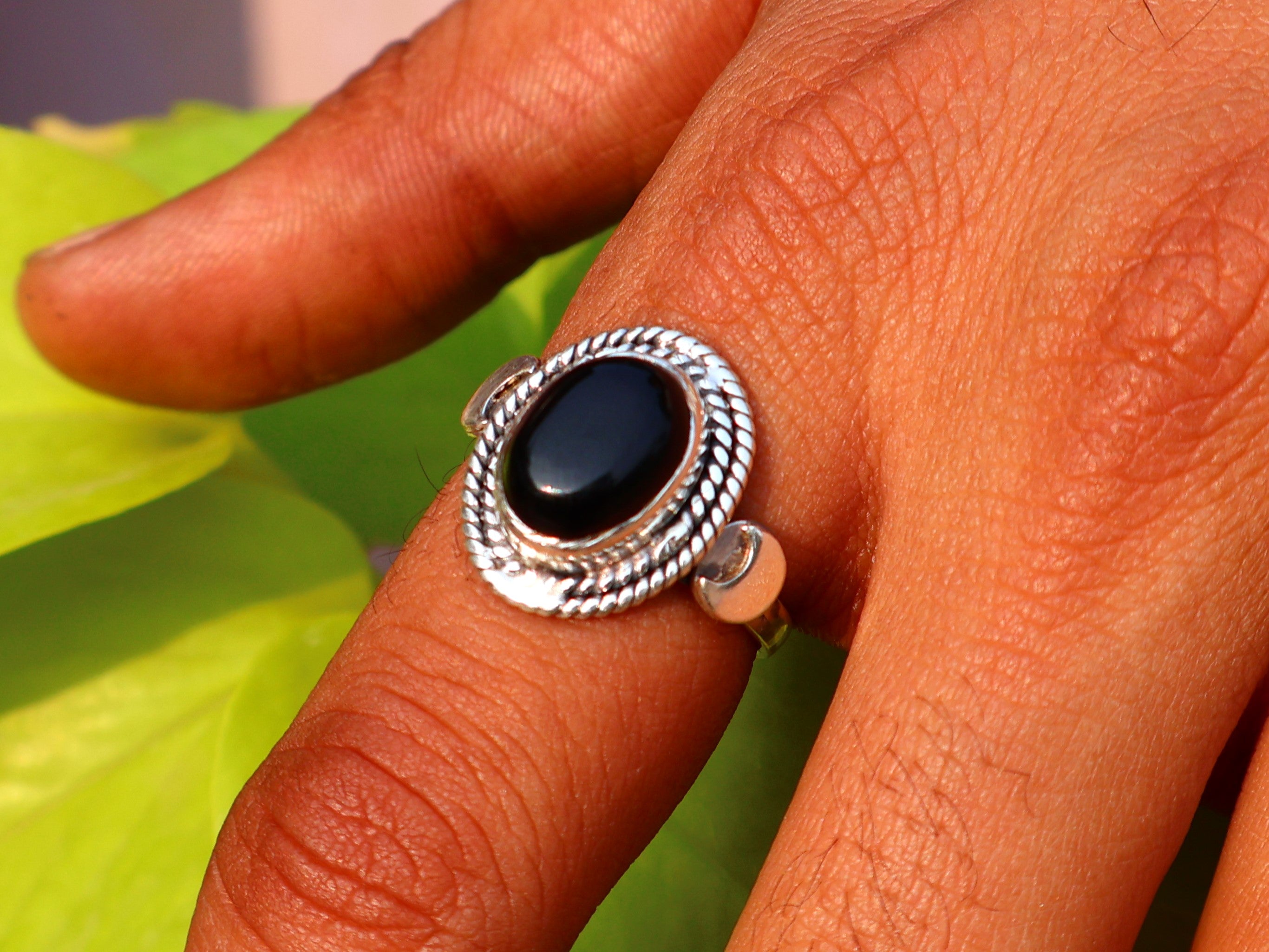Schwarzer Onyx Ring 925 Sterling Silber Edelstein Ring Handgemachter Ovaler Onyx Cabochon Ring Zierlicher Ring Geschenk für Sie