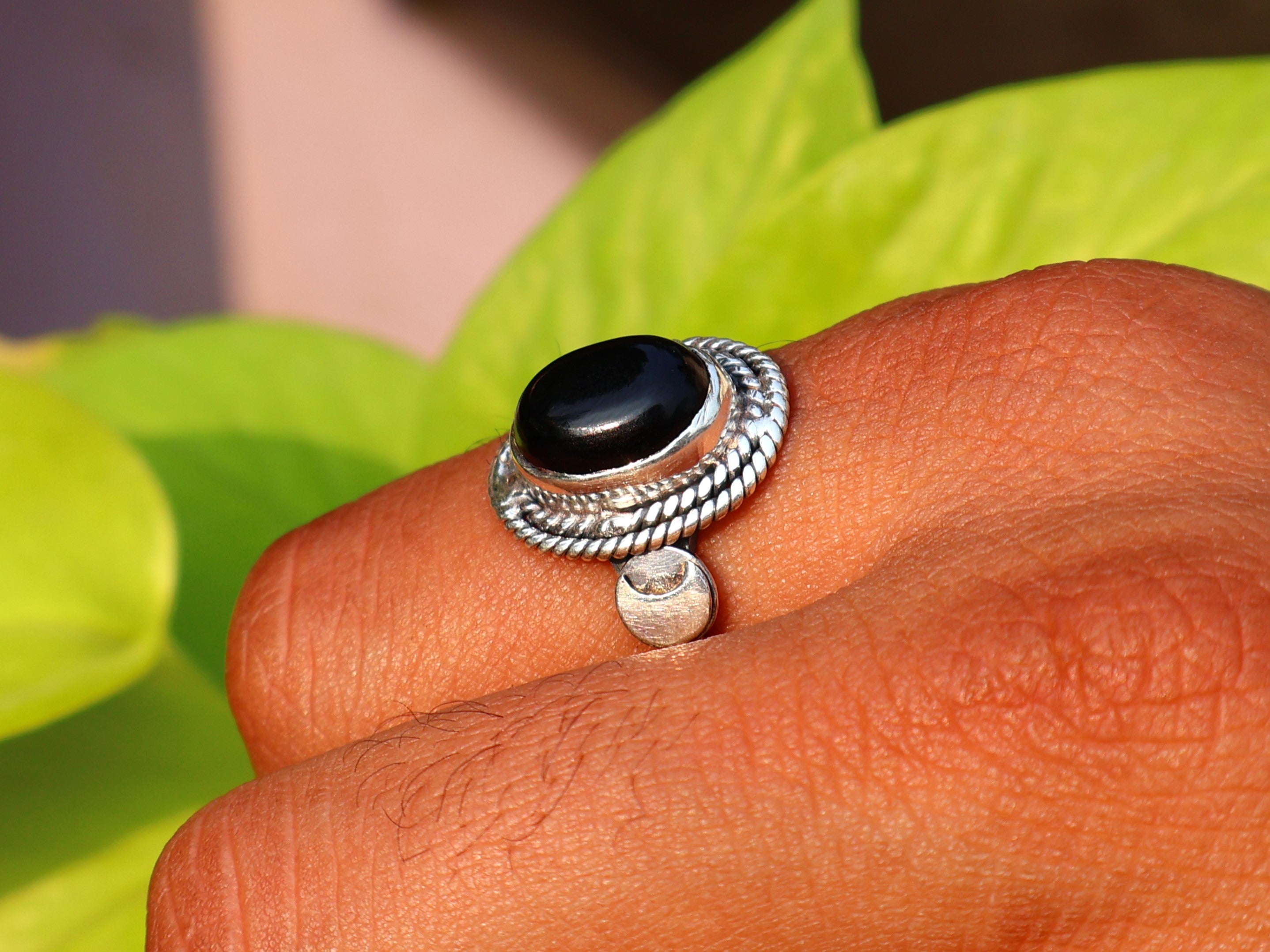 Schwarzer Onyx Ring 925 Sterling Silber Edelstein Ring Handgemachter Ovaler Onyx Cabochon Ring Zierlicher Ring Geschenk für Sie