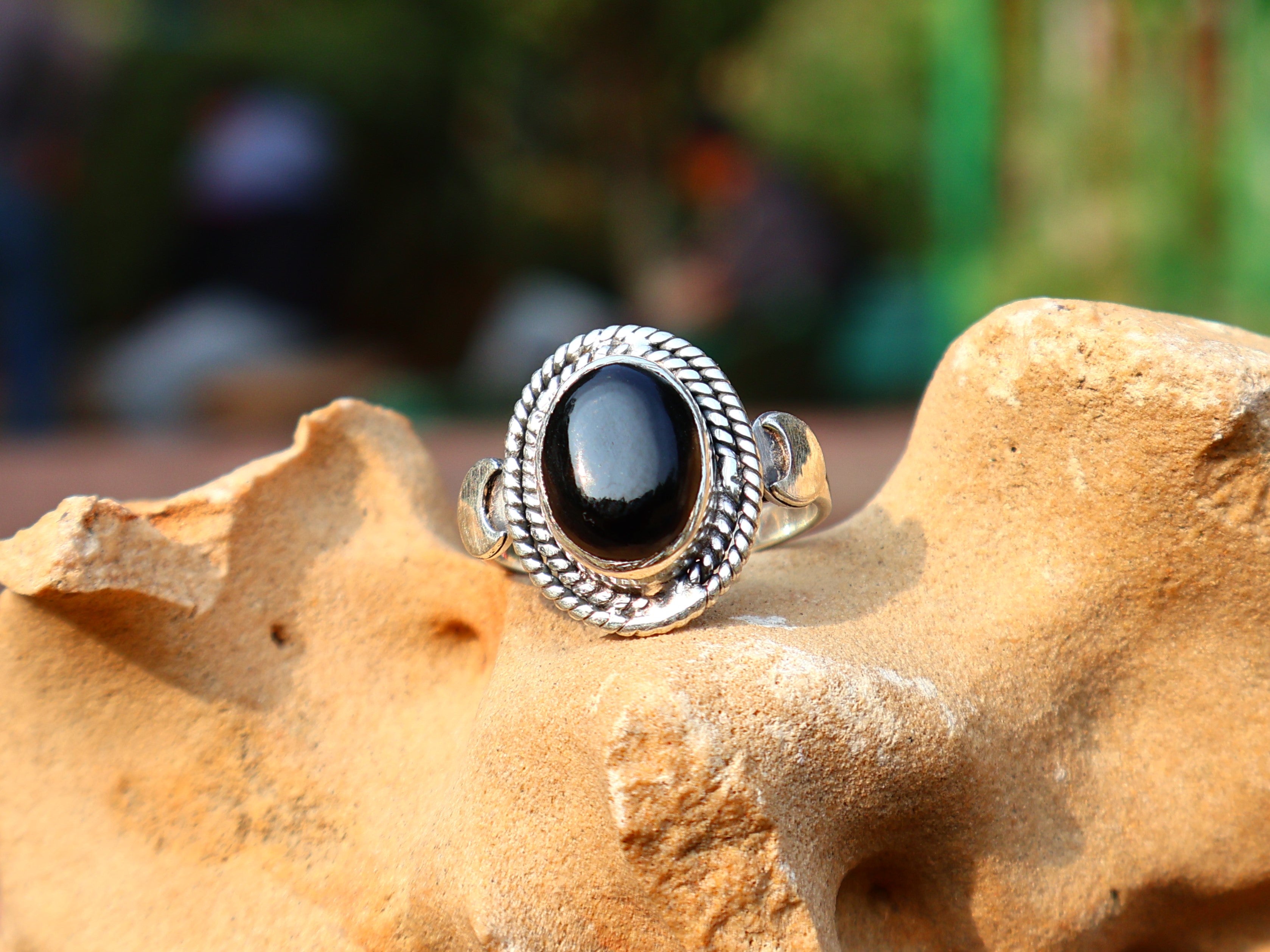 Schwarzer Onyx Ring 925 Sterling Silber Edelstein Ring Handgemachter Ovaler Onyx Cabochon Ring Zierlicher Ring Geschenk für Sie