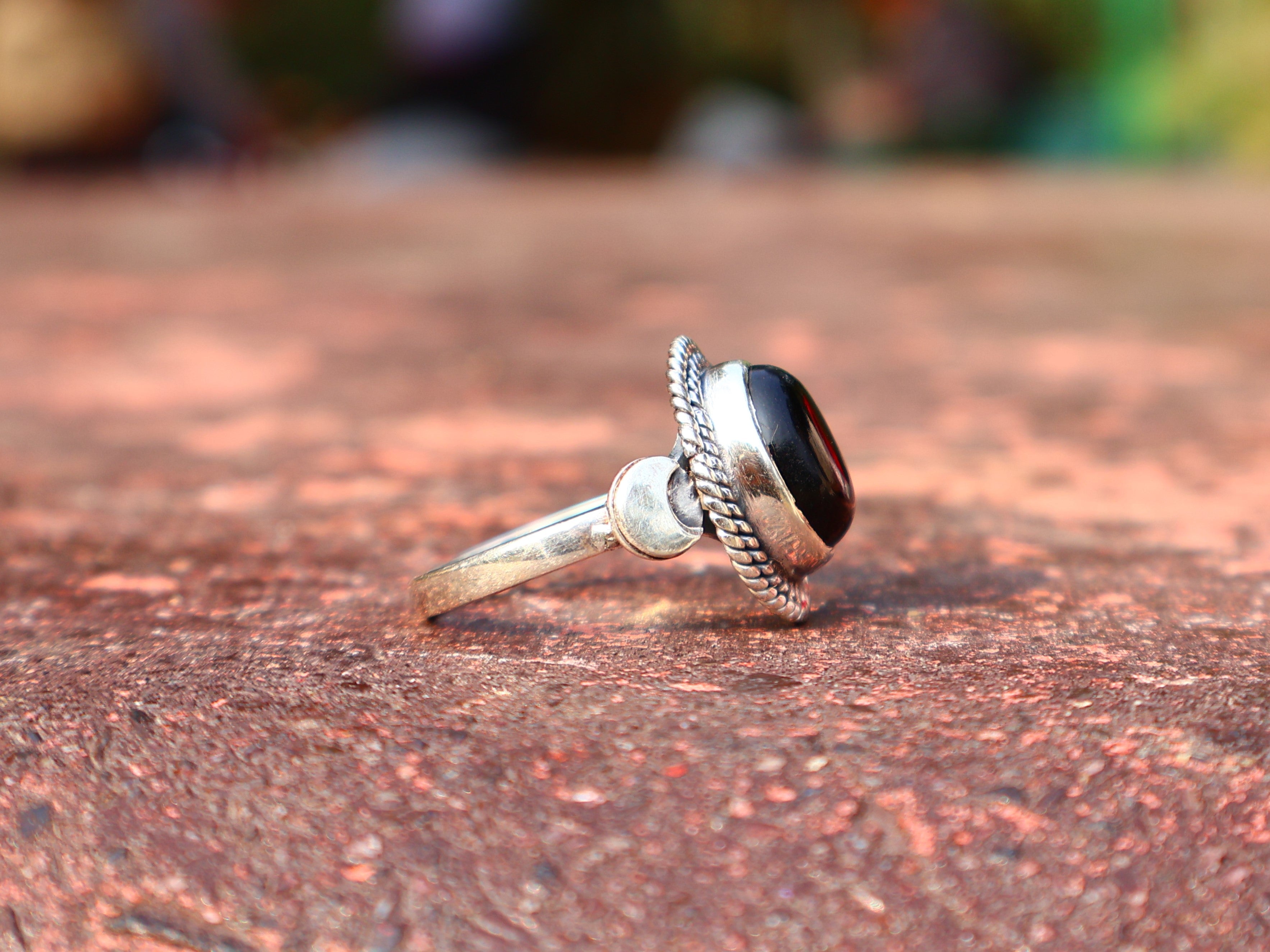 Schwarzer Onyx Ring 925 Sterling Silber Edelstein Ring Handgemachter Ovaler Onyx Cabochon Ring Zierlicher Ring Geschenk für Sie