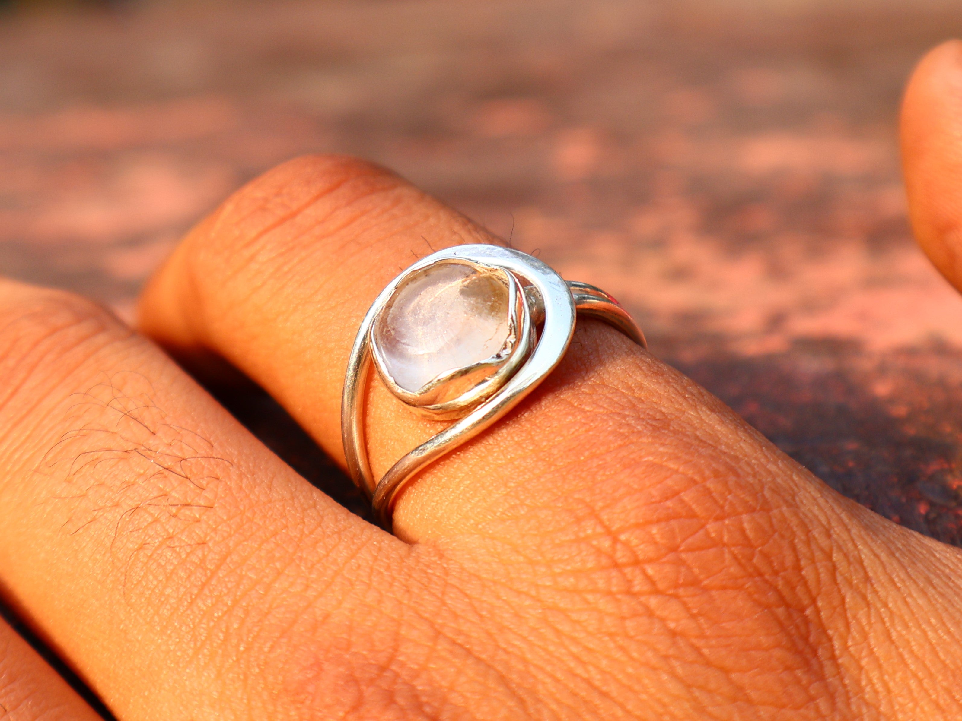 Kristallquarz Ring Minimalistischer Ring 925 Silber Ring Handgemachter zarter Ring Geschenk für Sie Damenring Runder Stein Statement Ring