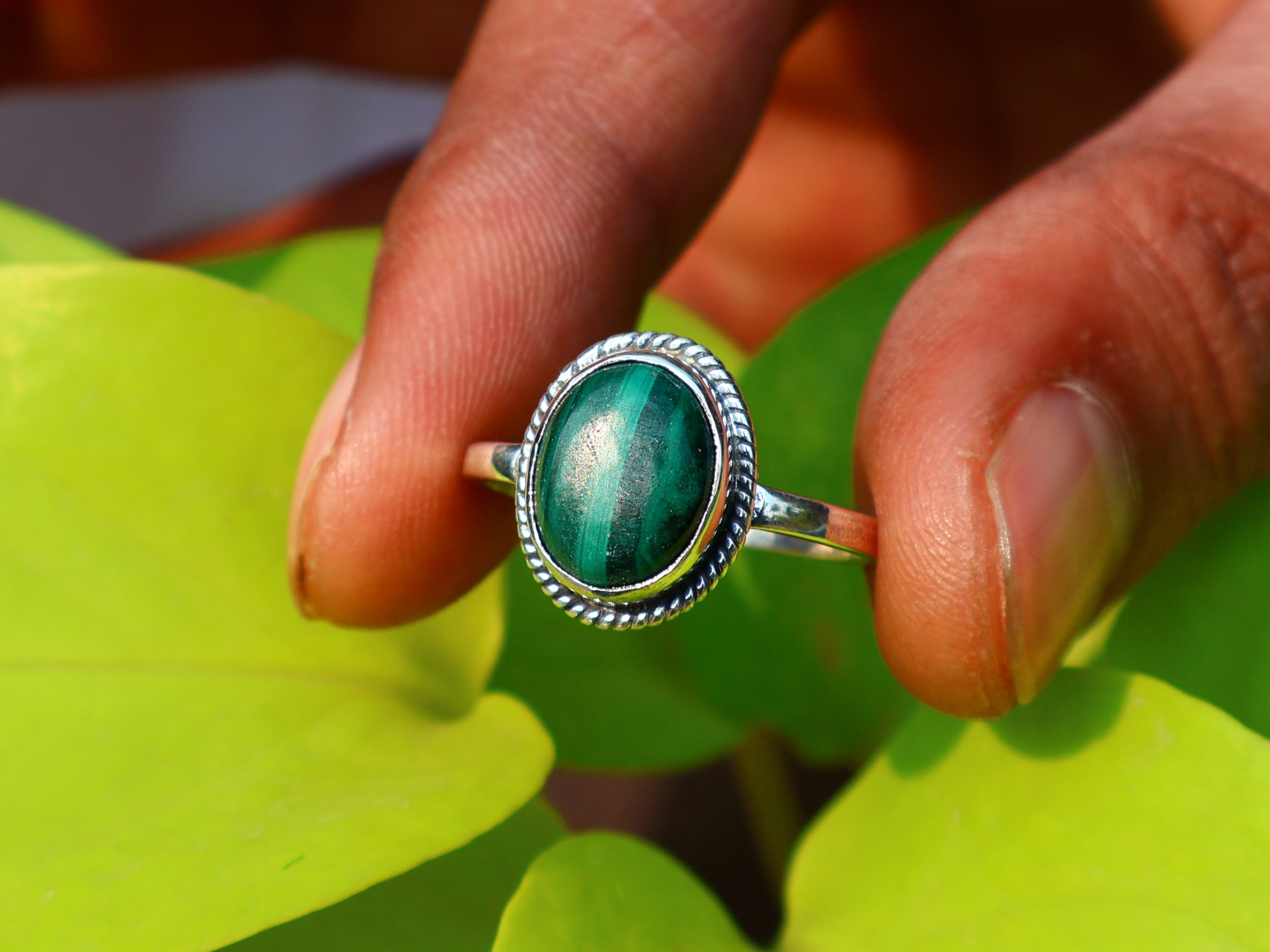 Malachit-Ring Ovaler Edelsteinring Geburtssteinring Verlobungsring Zierlicher Silberring 925er Sterlingsilber