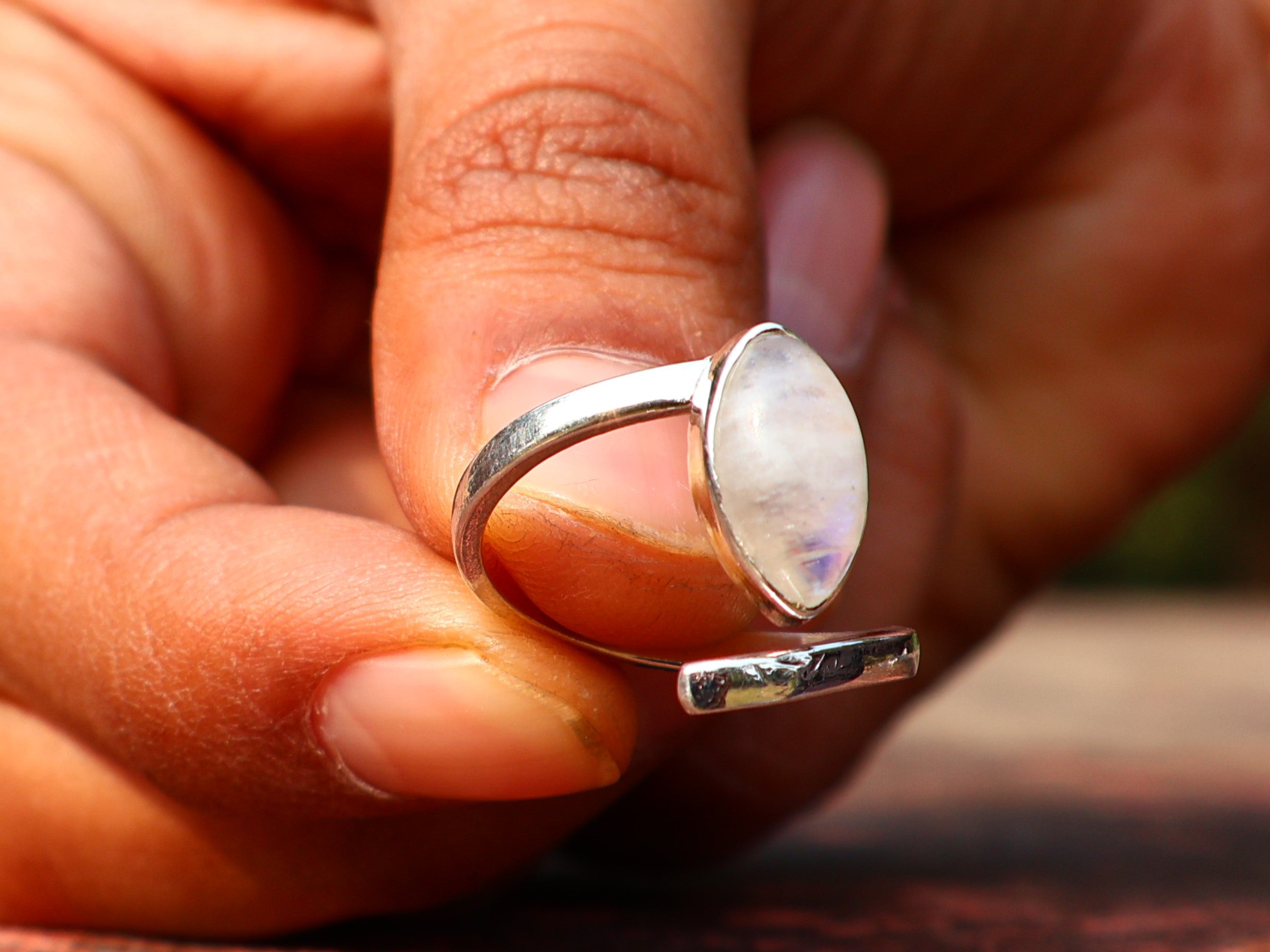 Regenbogenmondsteinring Damen Stapelring Blauer Feuerring Geburtsstein-Edelsteinring Verstellbarer Ring