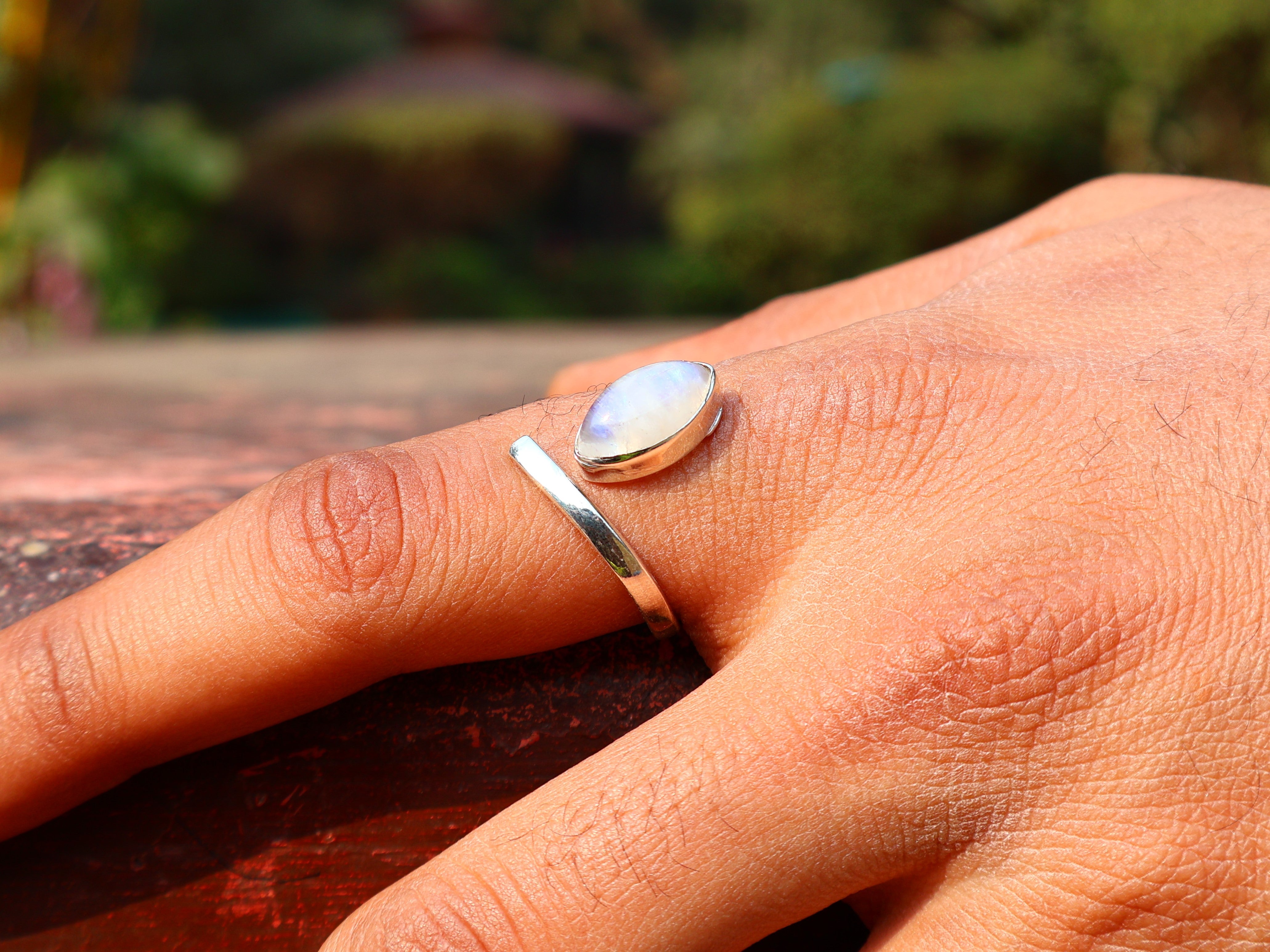 Regenbogenmondsteinring Damen Stapelring Blauer Feuerring Geburtsstein-Edelsteinring Verstellbarer Ring