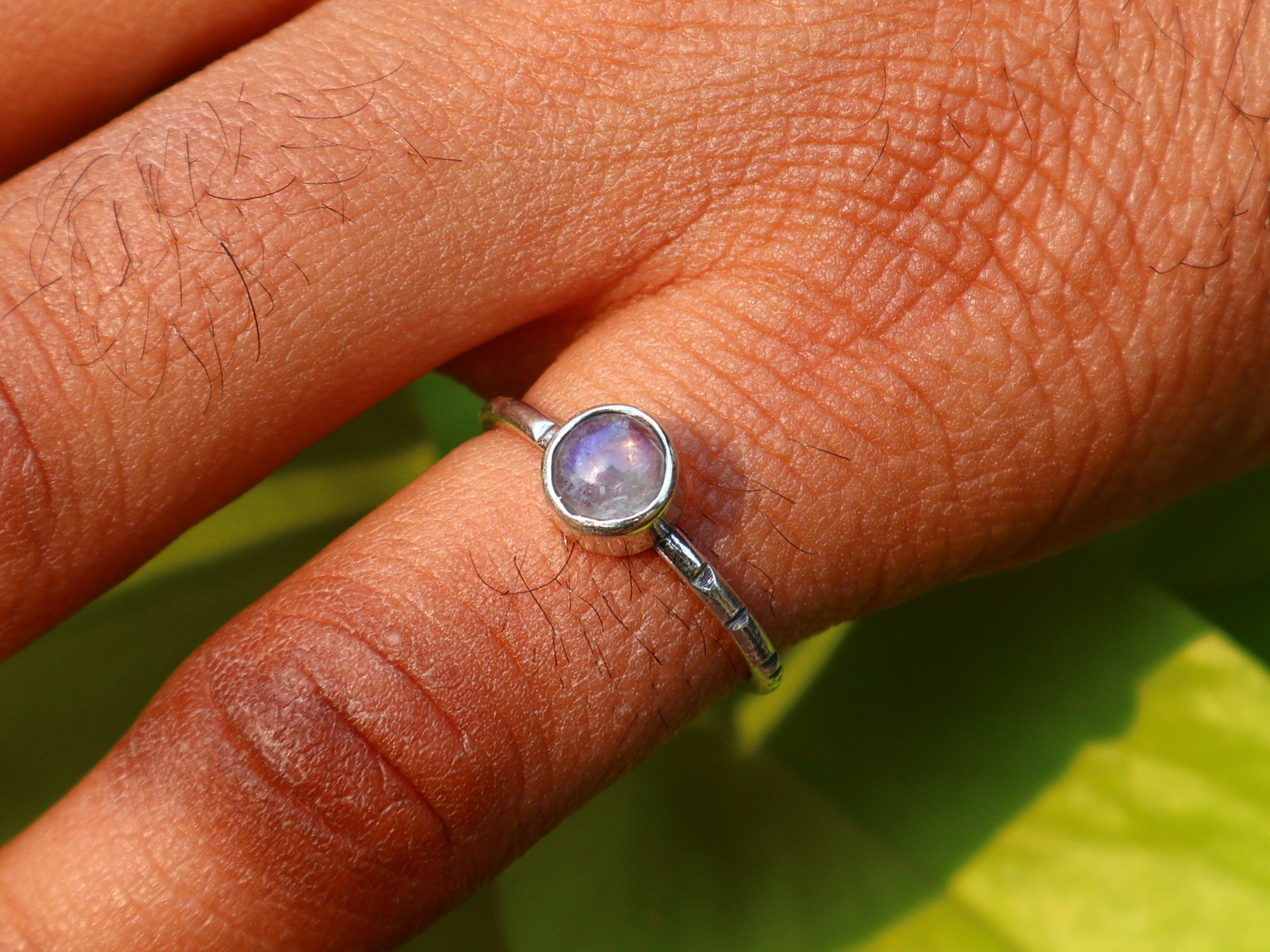 Regenboogmaansteen Ring Dames Ring Stapelring Blauw Vuur Ring Geboortesteen Ronde Edelsteen Ring Sieraden