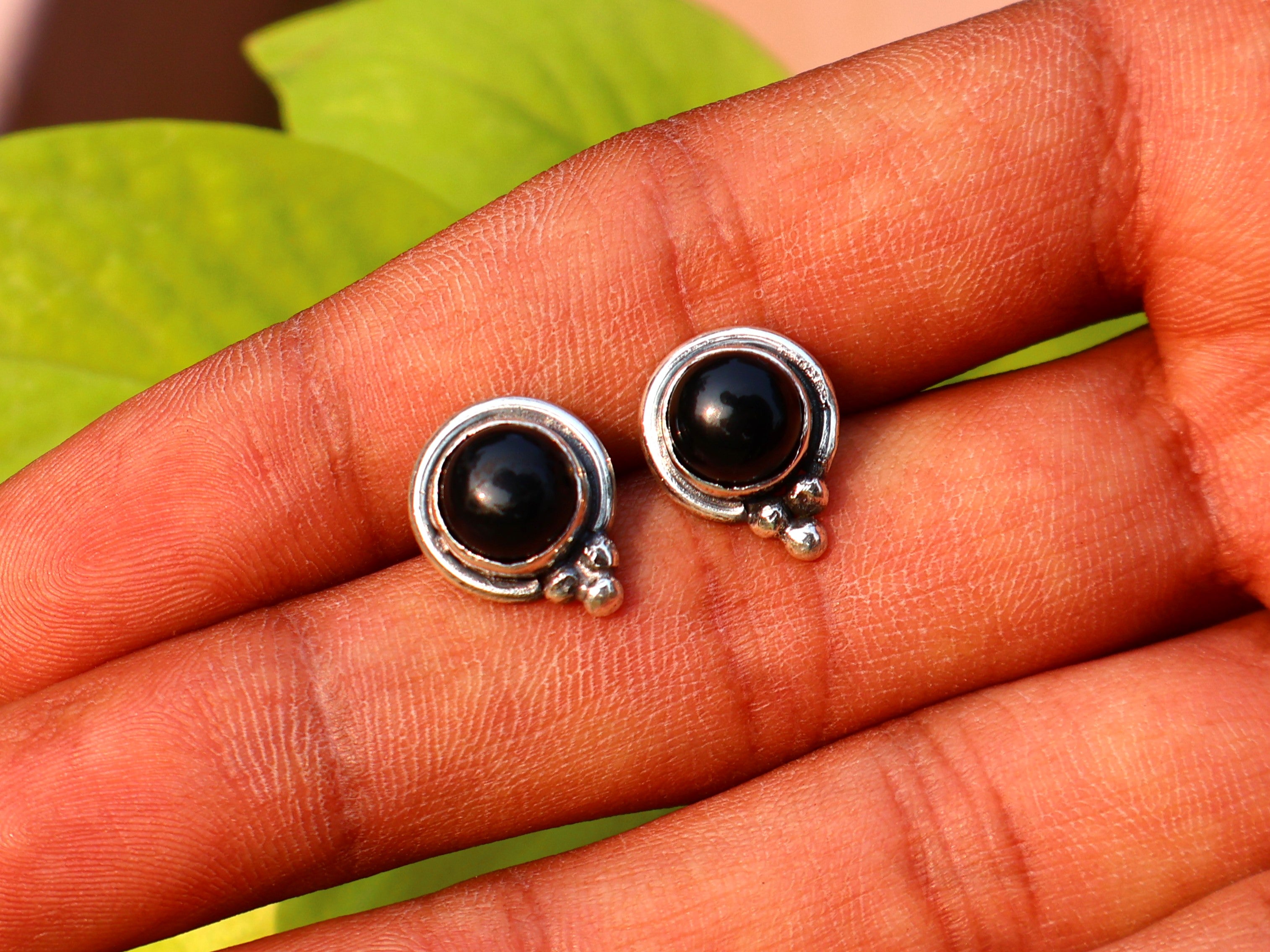 Ohrstecker aus schwarzem Onyx, 925er Sterlingsilber, Onyxschmuck, Ohrstecker für den Alltag, Ohrringe für Damen, Geschenk für die Schwester