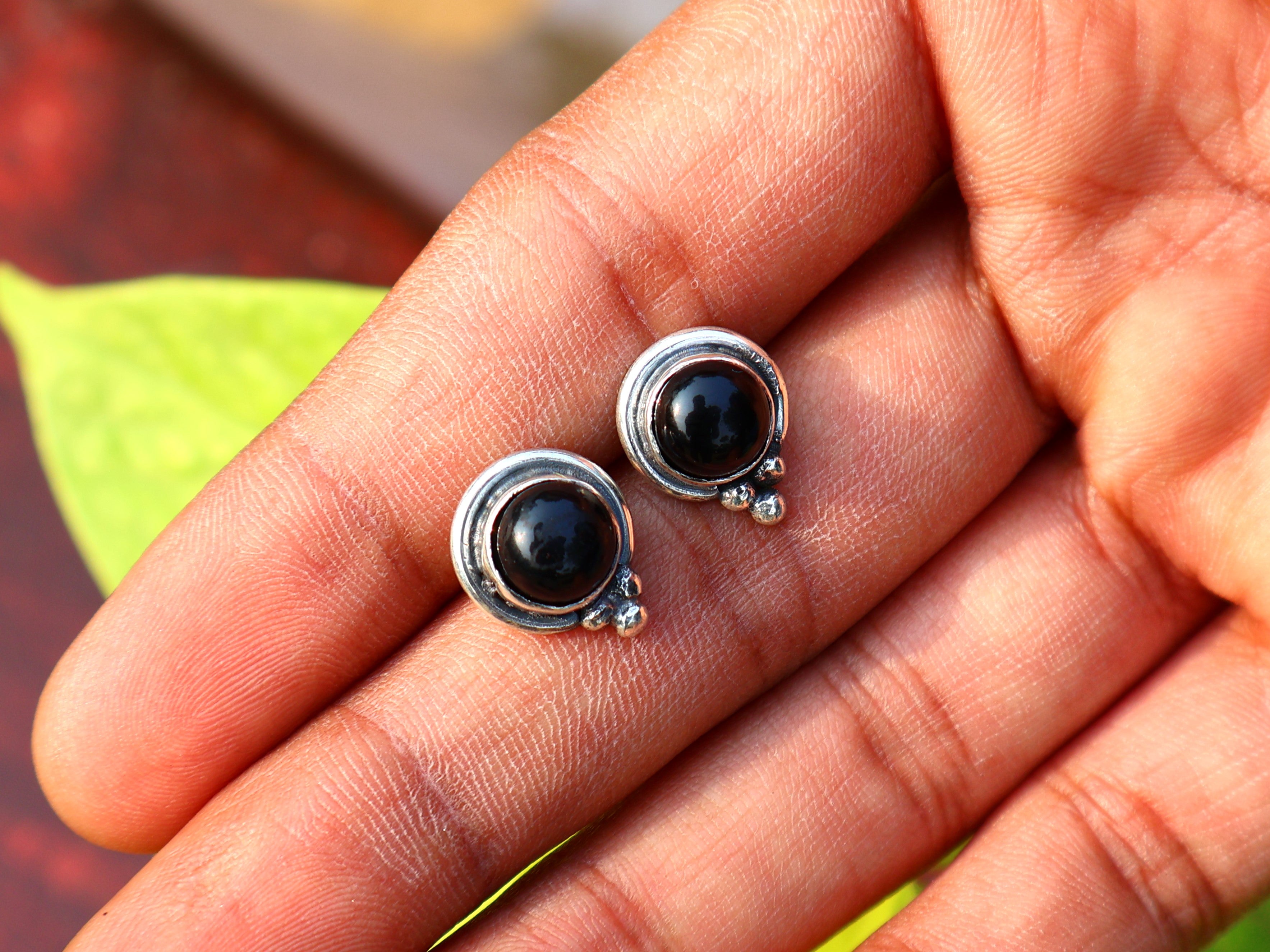 Ohrstecker aus schwarzem Onyx, 925er Sterlingsilber, Onyxschmuck, Ohrstecker für den Alltag, Ohrringe für Damen, Geschenk für die Schwester