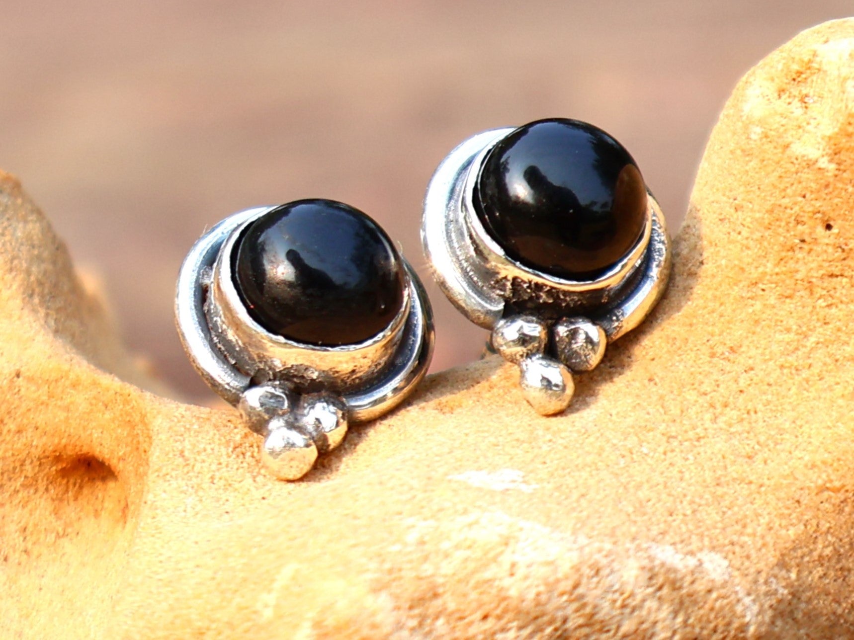 Ohrstecker aus schwarzem Onyx, 925er Sterlingsilber, Onyxschmuck, Ohrstecker für den Alltag, Ohrringe für Damen, Geschenk für die Schwester