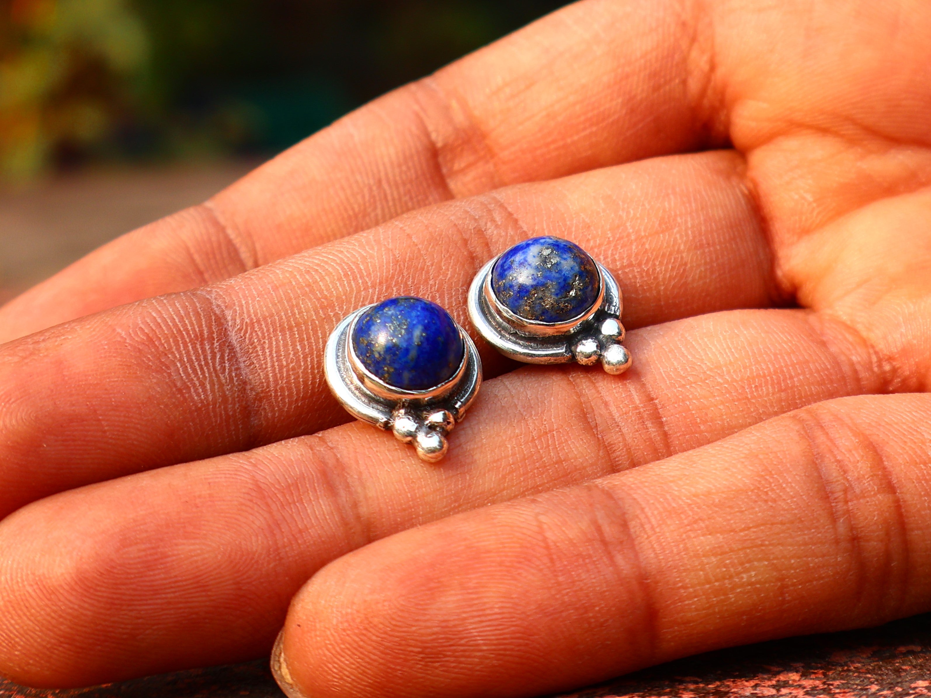 Lapislazuli Ohrstecker 925 massives Sterlingsilber handgefertigte Ohrstecker Alltagsohrringe für Frauen Geschenk für Schwester