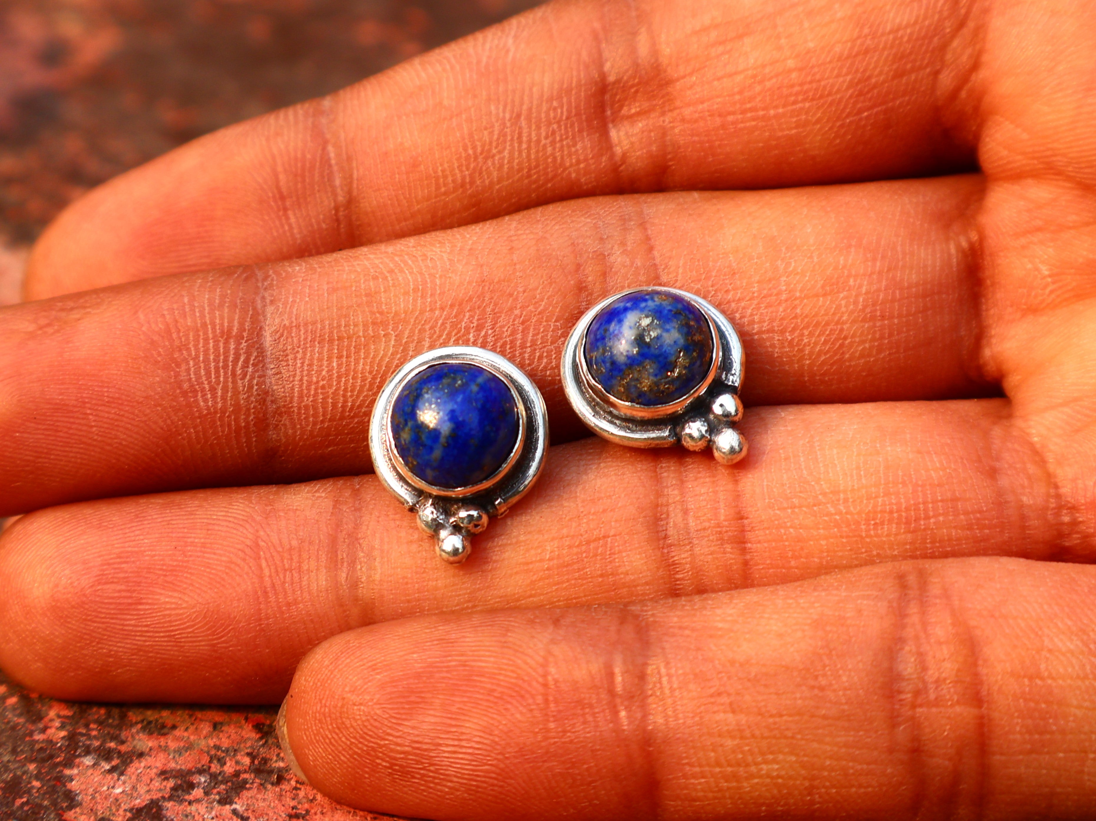 Lapislazuli Ohrstecker 925 massives Sterlingsilber handgefertigte Ohrstecker Alltagsohrringe für Frauen Geschenk für Schwester