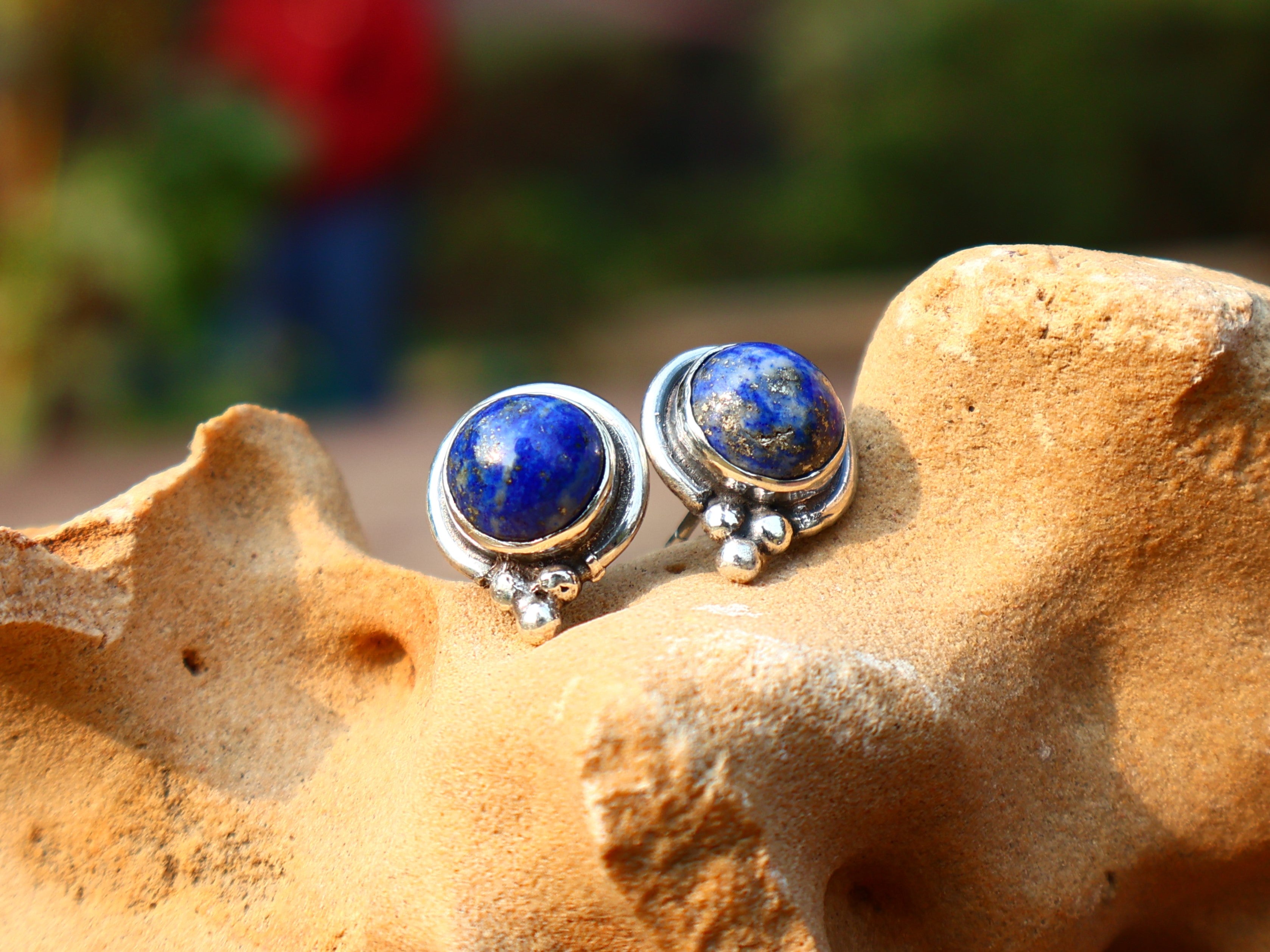 Lapislazuli Ohrstecker 925 massives Sterlingsilber handgefertigte Ohrstecker Alltagsohrringe für Frauen Geschenk für Schwester