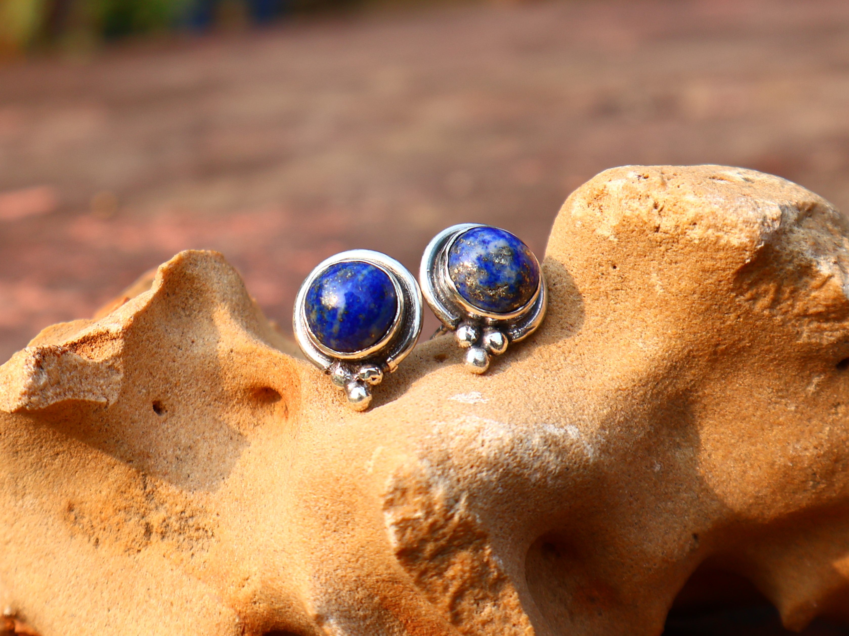 Lapislazuli Ohrstecker 925 massives Sterlingsilber handgefertigte Ohrstecker Alltagsohrringe für Frauen Geschenk für Schwester
