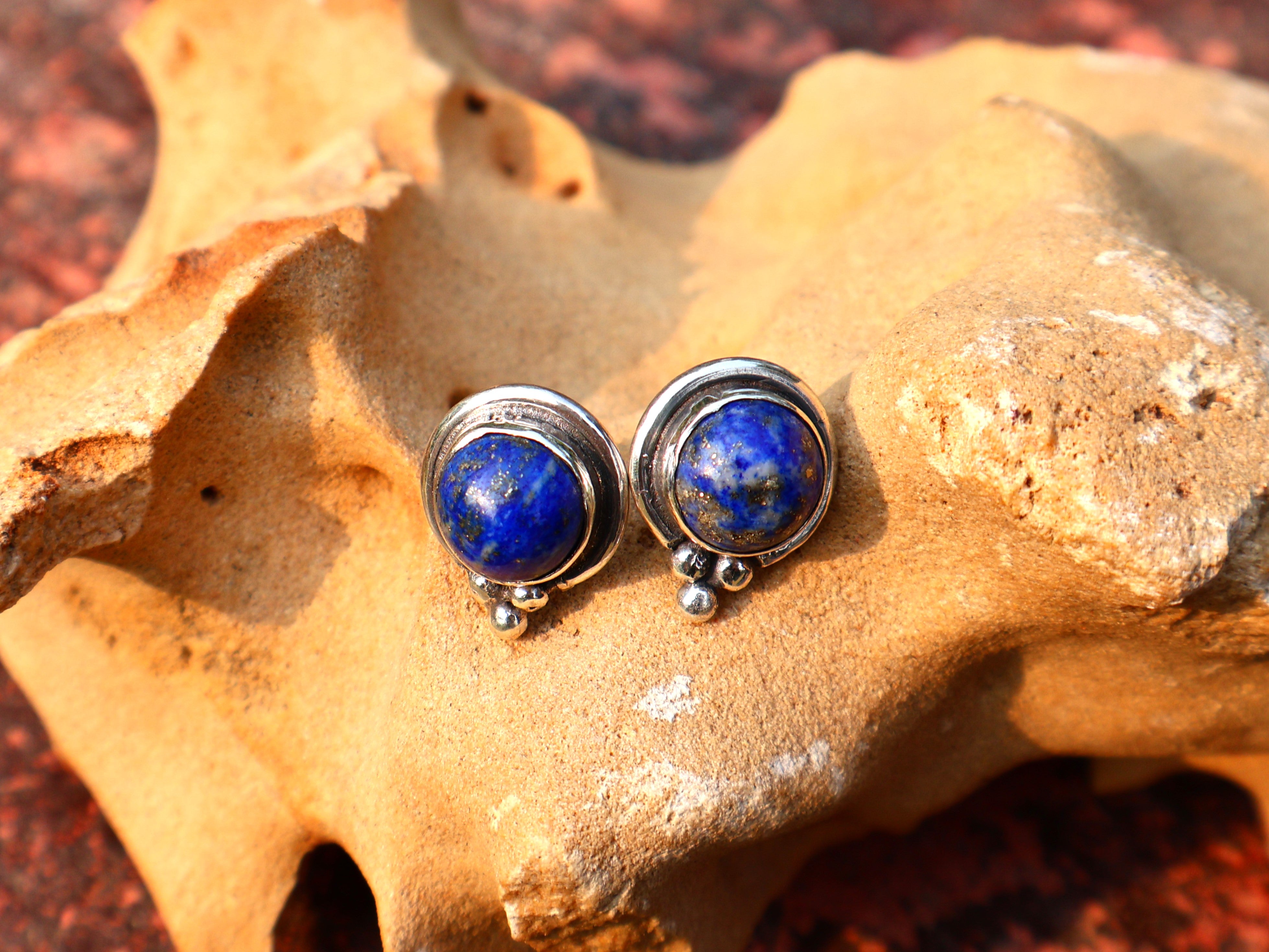 Lapislazuli Ohrstecker 925 massives Sterlingsilber handgefertigte Ohrstecker Alltagsohrringe für Frauen Geschenk für Schwester
