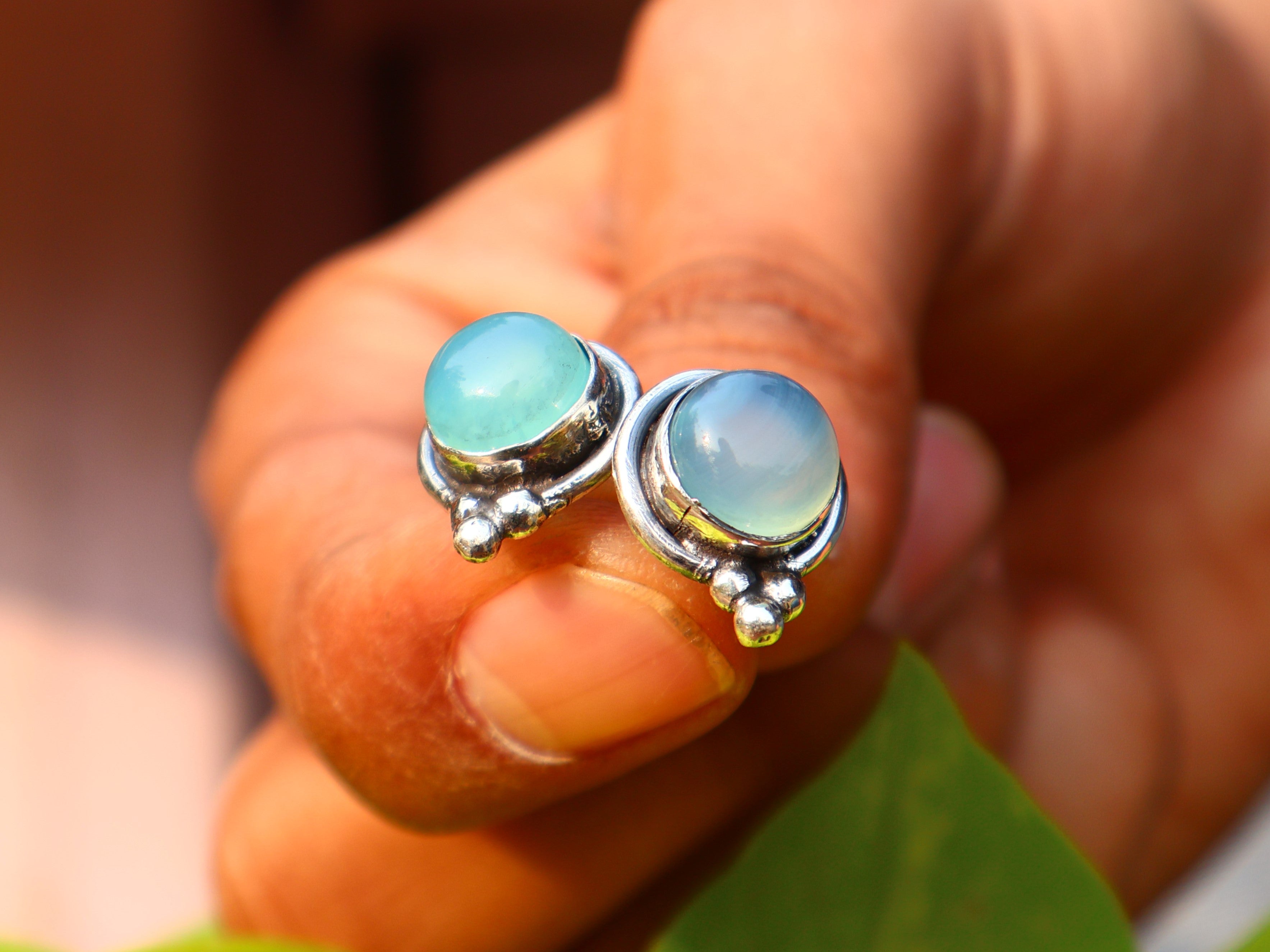 Ohrstecker aus Aqua-Chalcedon, 925er Sterlingsilber, handgefertigt, Alltags-Ohrringe für Damen, Geschenk für Sie