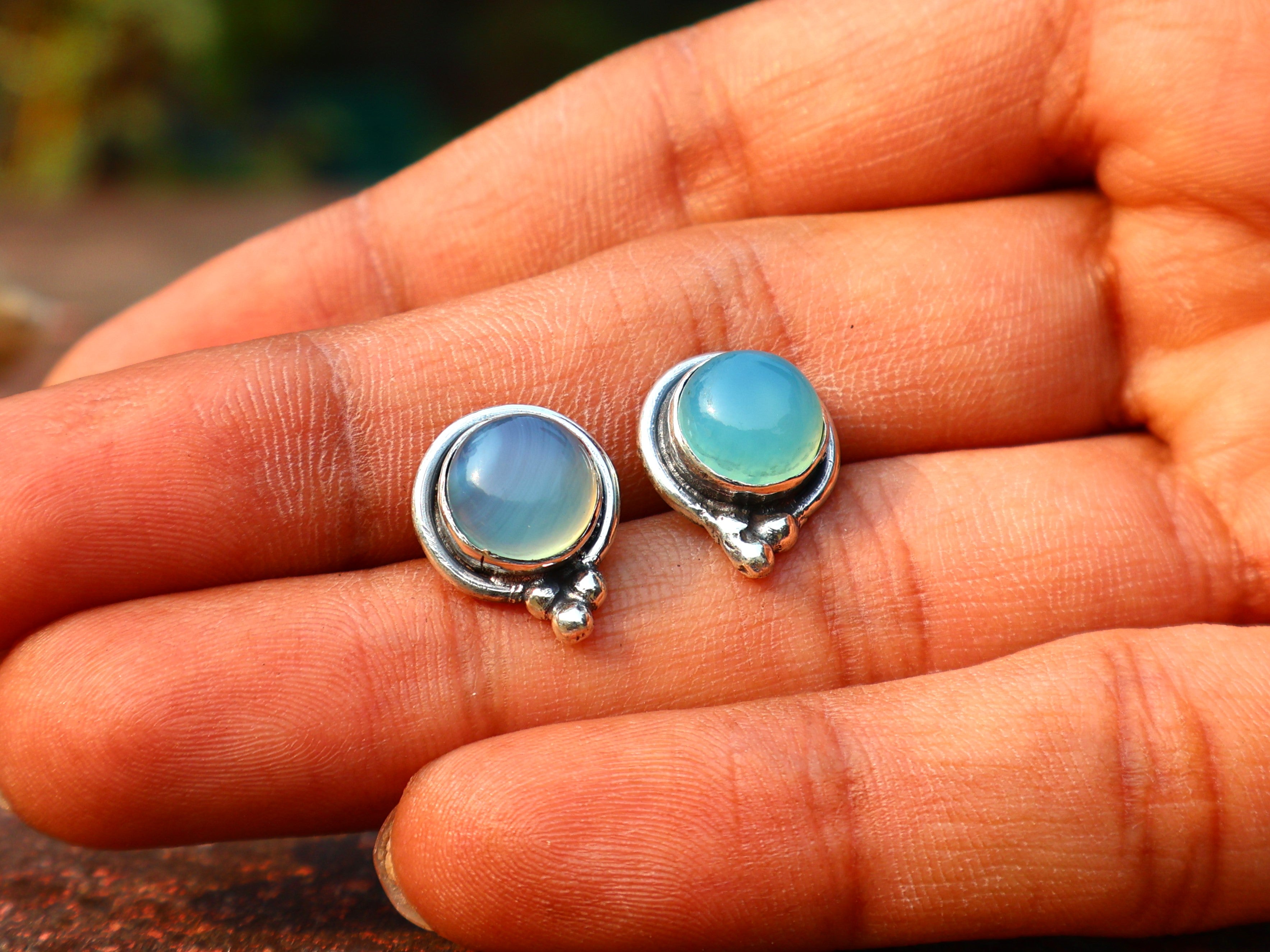 Ohrstecker aus Aqua-Chalcedon, 925er Sterlingsilber, handgefertigt, Alltags-Ohrringe für Damen, Geschenk für Sie