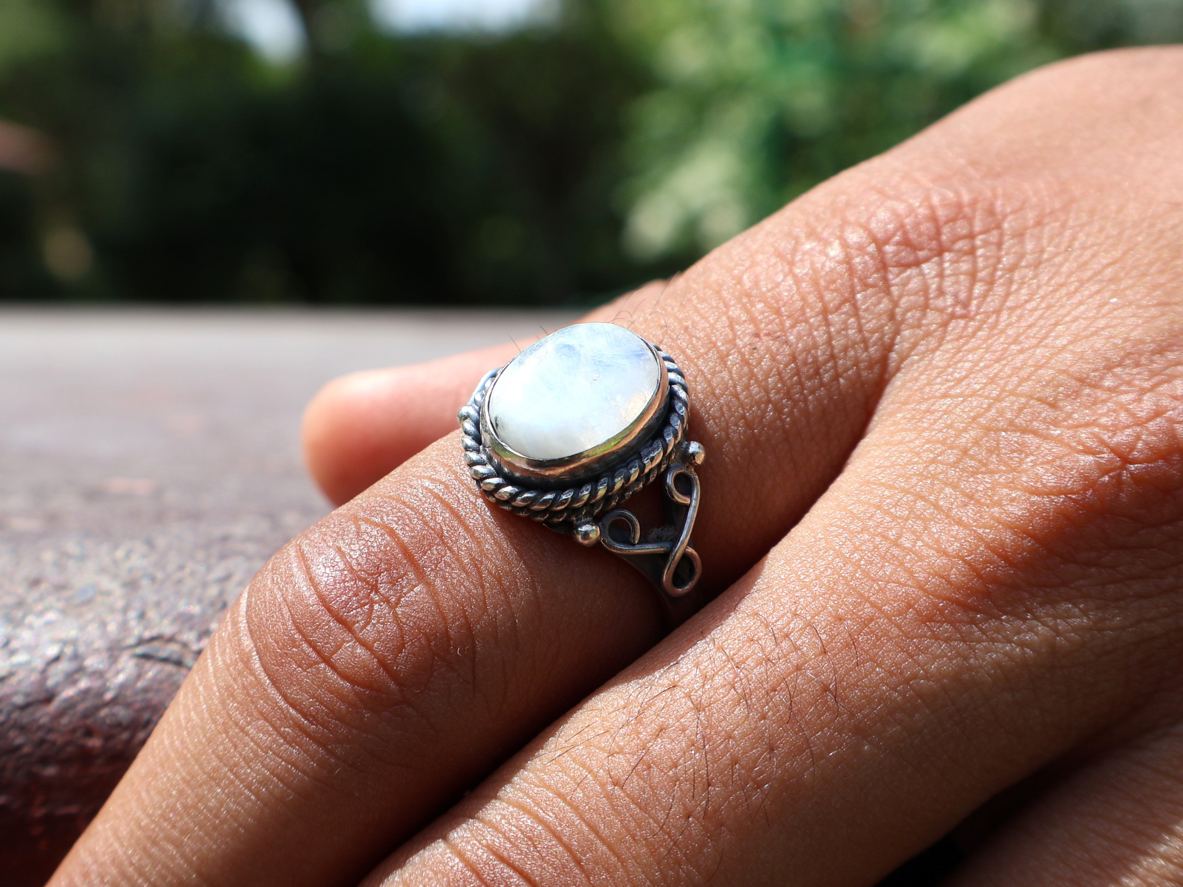 Ovaler Regenbogen-Mondsteinring 925er Sterlingsilber Ring Damen Ring Geburtssteinring Edelsteinring Geschenk für Sie