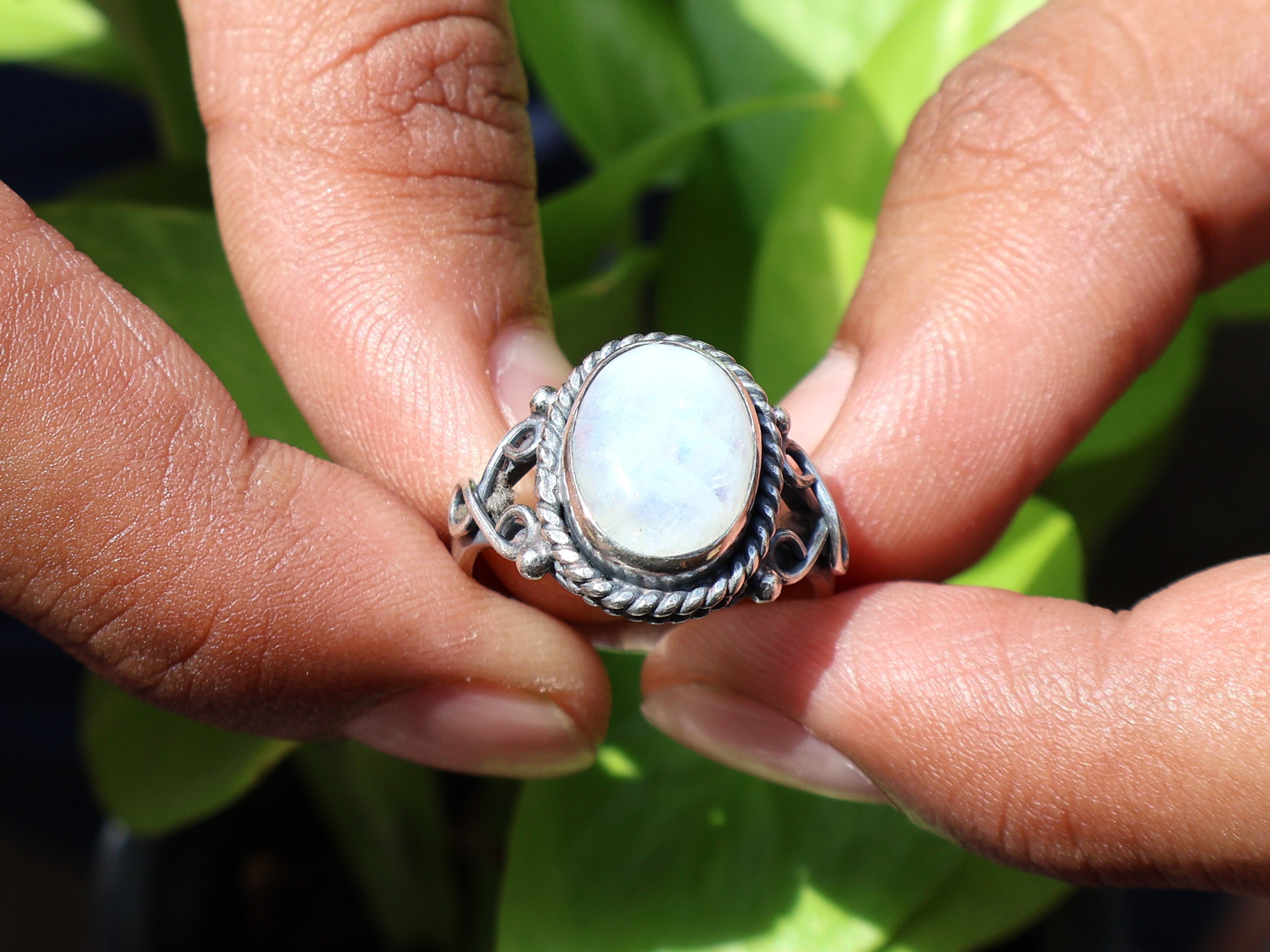 Ovaler Regenbogen-Mondsteinring 925er Sterlingsilber Ring Damen Ring Geburtssteinring Edelsteinring Geschenk für Sie