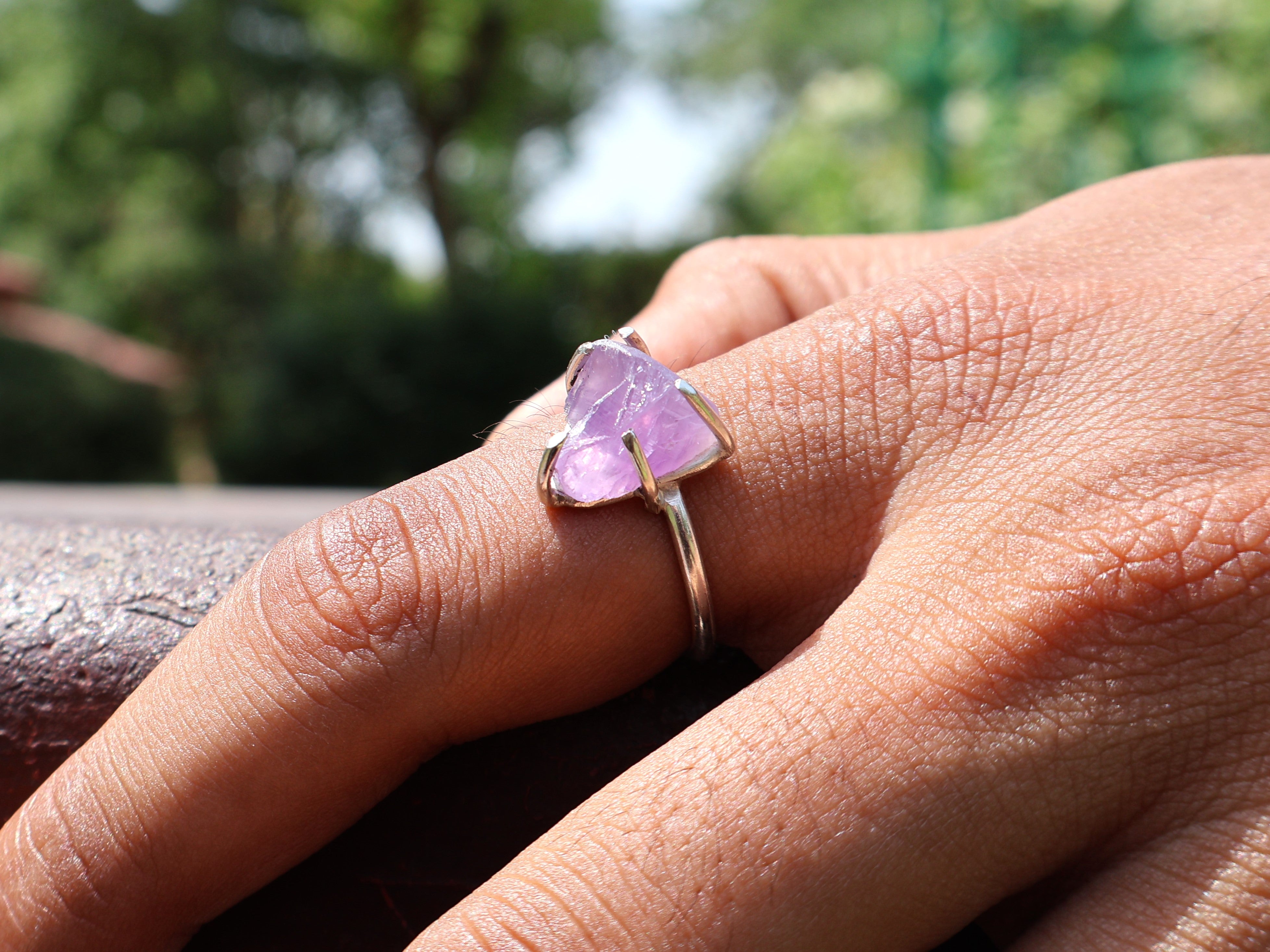 925er Sterling Silber Roh-Amethyst-Ring Februar-Monatsring Edelsteinring Designerring Geschenk für Sie Stapelring