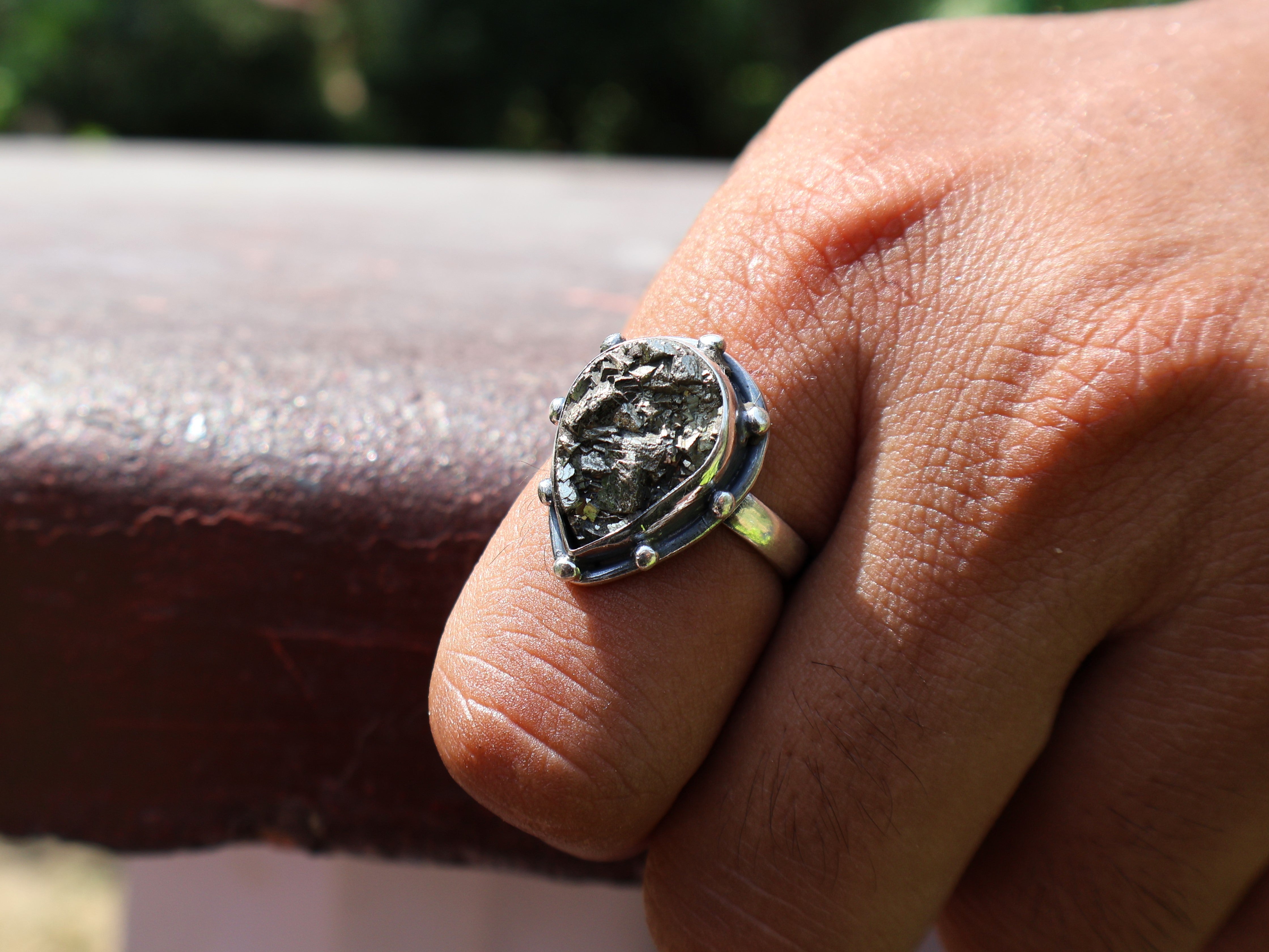 Roh-Pyrit-Edelsteinring Handgefertigter Ring 925er Sterlingsilberring Einzigartiger Ring Tropfenförmiger Ring Geschenk für Sie