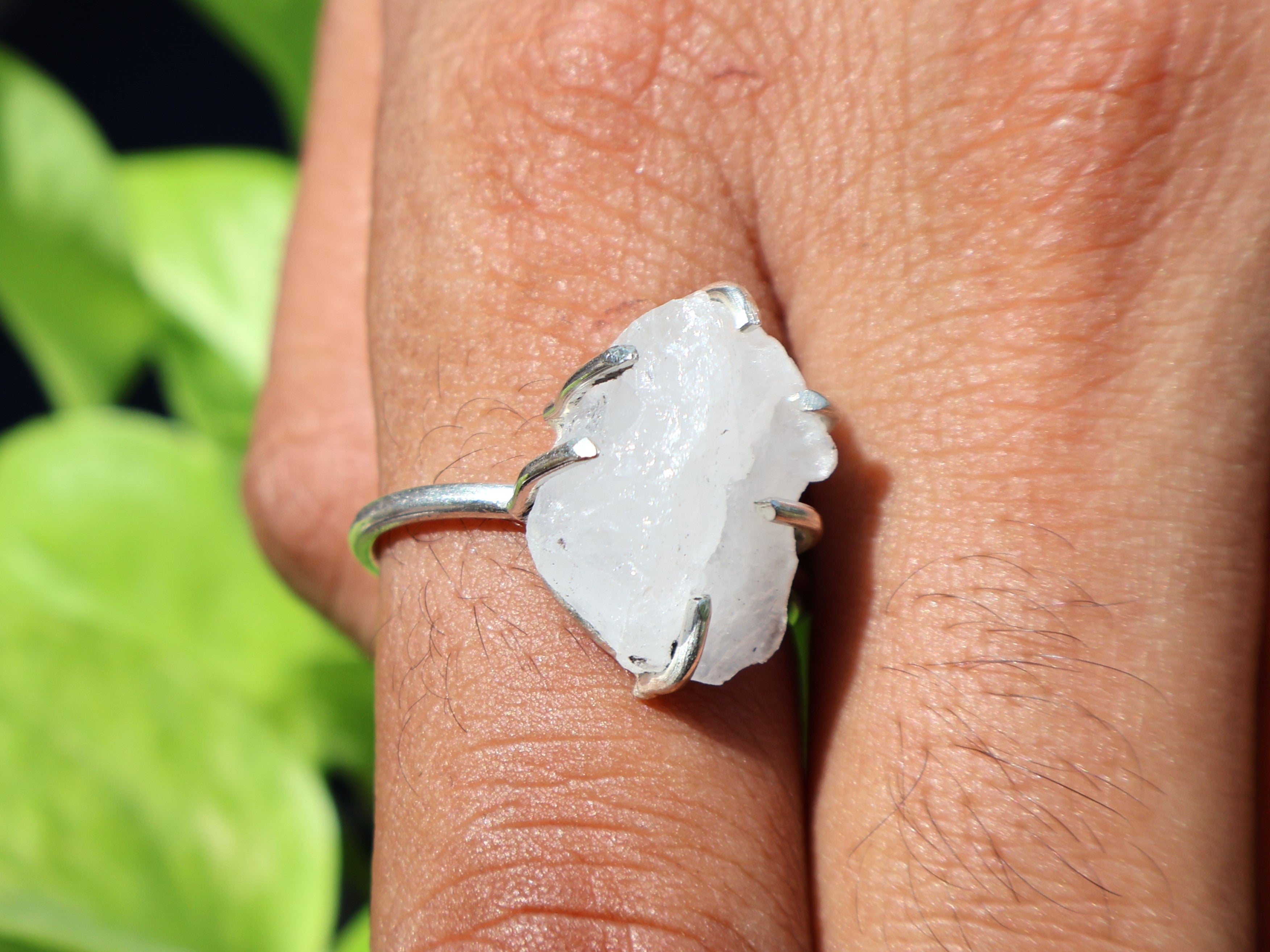 Roher Kristall Quarz Ring Minimalistischer Ring 925 Silber Ring Handgemachter Zierlicher Ring Geschenk für Sie Damenring Weißer Quarz Kristall Ring