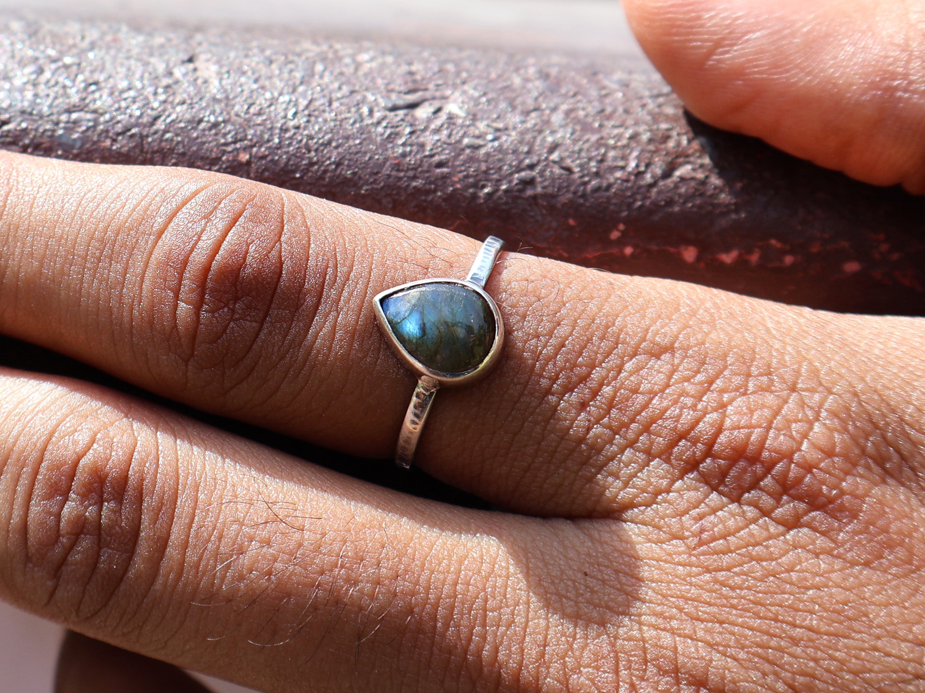 Birnenförmiger Labradoritring 925 Sterling Silber Blauer Feuersteinring Boho Zierlicher Ring Geschenk für Sie