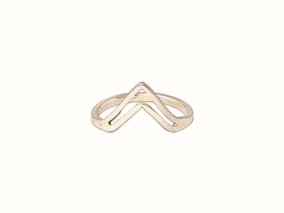 Chevron Ring 925 Sterling Silber Handgemachter zierlicher Ring Filigraner Ring Geschenkring Doppel-V-Form Ring Damenring