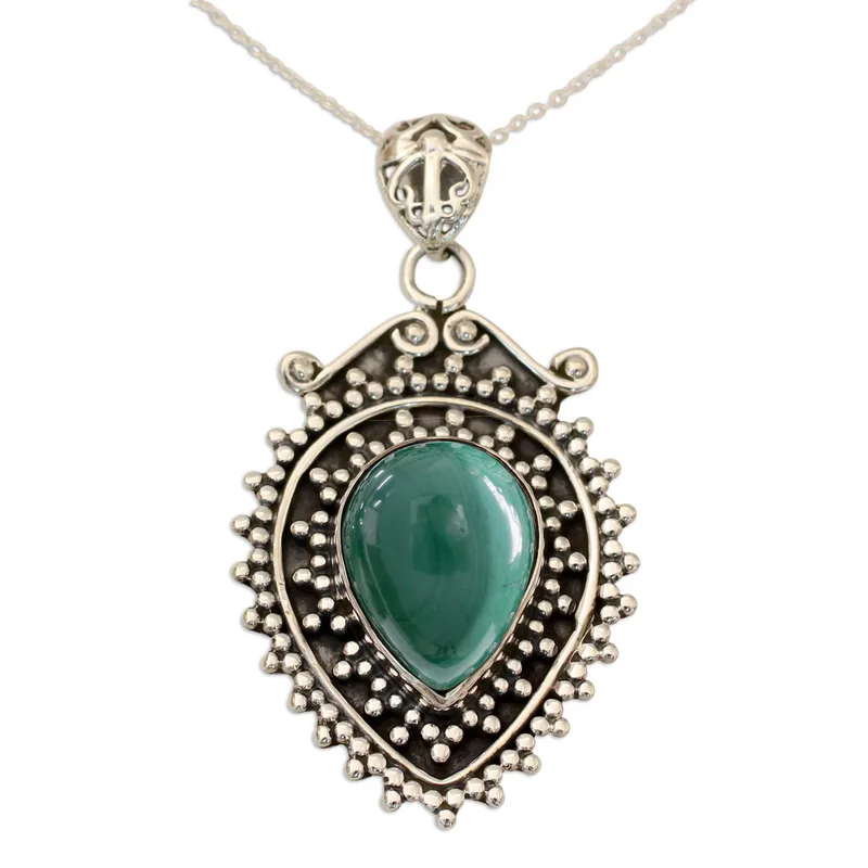 Handgefertigte Malachit- und Sterlingsilber-Anhänger-Halskette, handgemachter böhmischer Schmuck, Geschenk für Mama & Sie