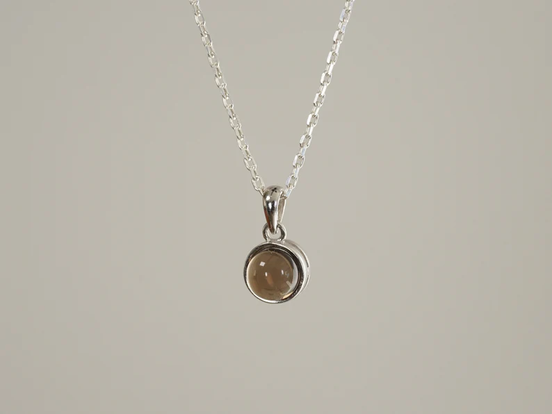 Natur Cabochon Rauchquarz Halskette Anhänger und Silberkette Minimalistisches Geschenk für sie