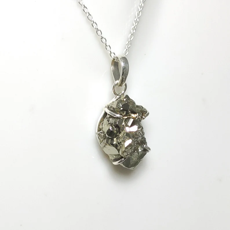 Pyrit-Anhänger Roh-Pyrit-Halskette Pyrit-Druse 925er Sterlingsilber-Anhänger Heilender Pyrit Pyrit-Mineralien Valentinstagsverkauf
