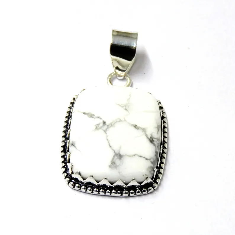 Howlith-Anhänger, Howlith-Edelstein, 925er Sterlingsilber-Anhänger, natürlicher Howlith-Edelstein, Heilkristall-Anhänger, weiße Halskette als Geschenk