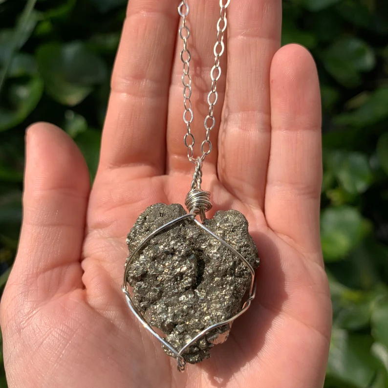 Große Pyrit-Kristallkette Roher Pyrit Naturstein Pyrit-Anhänger Pyrit-Schmuck Kristallgeschenk für Sie