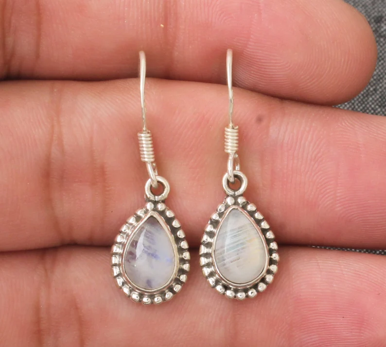 Natürlicher Regenbogen-Mondstein 925 Sterling Silber Tropfenohrringe für Damen Handgemachte Birnenstein-Ohrringe Geschenk für Sie