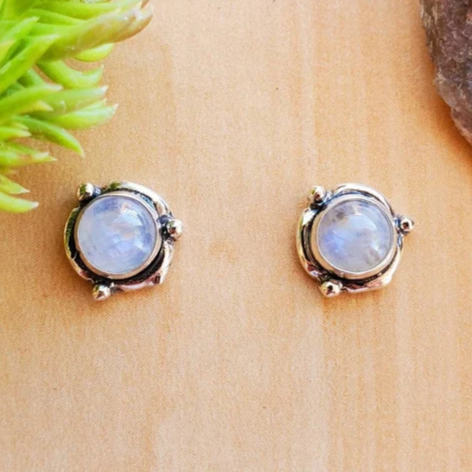 Zierliche Regenbogen-Mondstein Ohrstecker 925 Sterling Silber Regenbogen-Mondstein Schmuck Heilende Ohrringe Böhmische Ohrringe