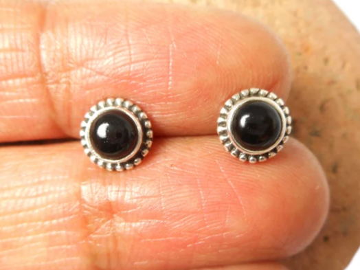 Runde schwarze Onyx-Ohrstecker 925 Sterling Silber Ohrstecker Onyx-Ohrring Geschenk für Sie Handgemachter böhmischer Schmuck