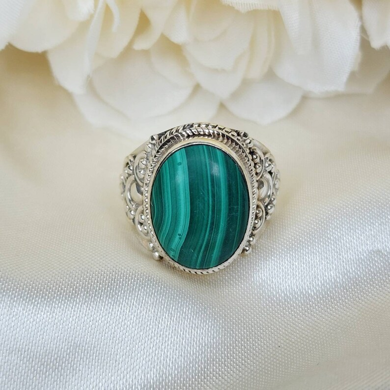 Solid 925 Sterling Silver Ring For Women Handmade Oval Malachite Gemstone Ring Designer Silver Wedding Ring Gifts Idea For Her