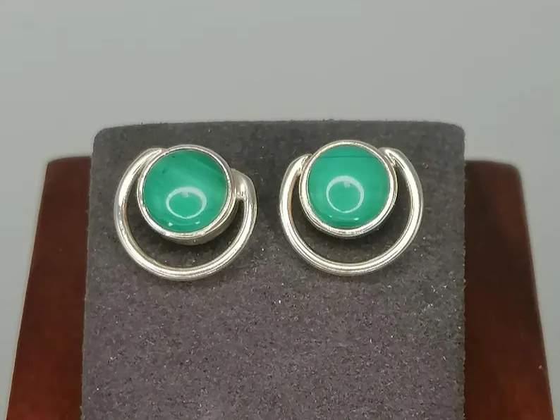 Handgemachte Malachit Runde Edelstein Ohrstecker 925 Sterling Silber Designer Ohrringe April Monats Geburtsstein Handgemachter Schmuck Geschenk für Sie