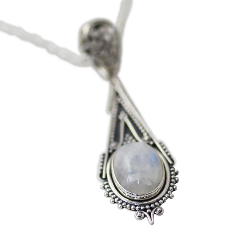 Regenbogen-Mondstein-Anhänger-Halskette Moonlight Radiance aus 925er Sterlingsilber, handgefertigter böhmischer Schmuck, Jahrestagsgeschenk für Sie und Ihre Frau