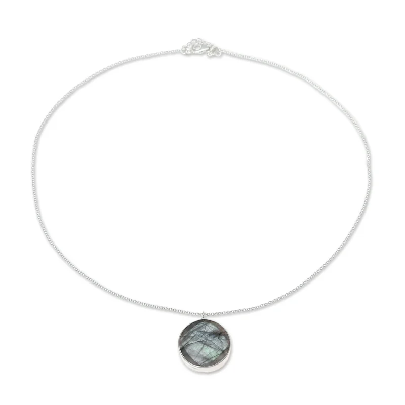 Runde Labradorit-Anhänger-Halskette 925 Sterling Silber Anhänger-Halskette Zierlicher Labradorit-Schmuck Geschenk für sie