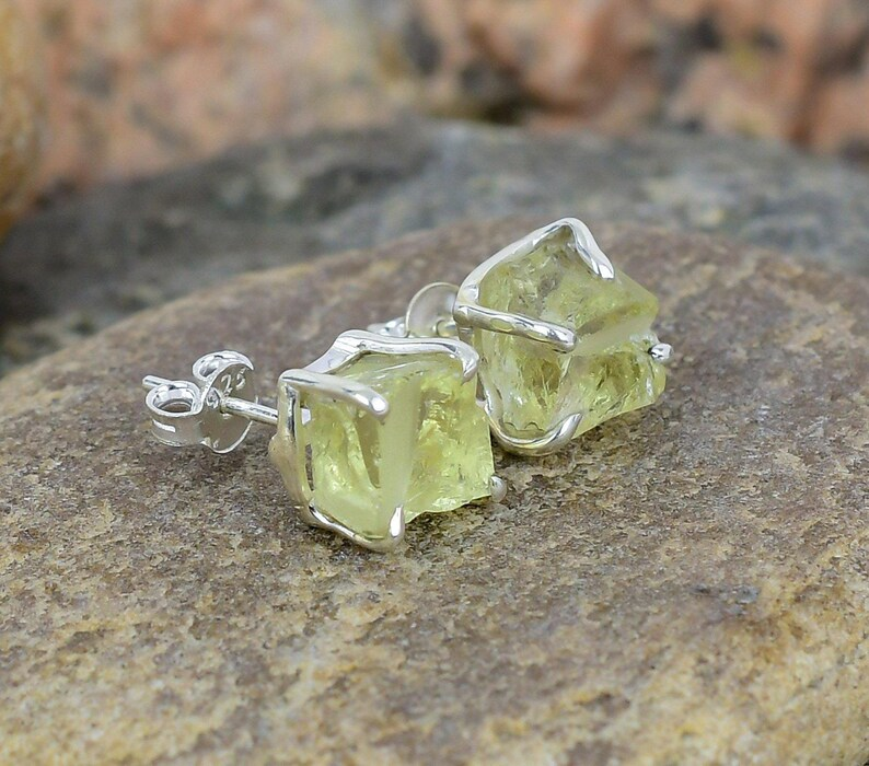 925 Solid sterling Silver Rough Lemon Quartz Stud Earring Trendy Gift For Her Women Minimalist Yellow Gemstone Jewelry Gift For Her