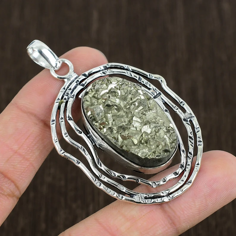 Einzigartiger Pyrit-Druzy-Anhänger aus massivem 925er Sterling Silber, 925er Anhänger, Schmuckgeschenk für Sie, wunderschön designter Anhänger, Schmuck