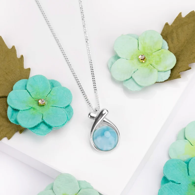 Klassische natürliche Larimar-Halskette aus Sterlingsilber, zarte Kette, minimalistische Kette, Brautjungferngeschenk, Geburtssteinkette
