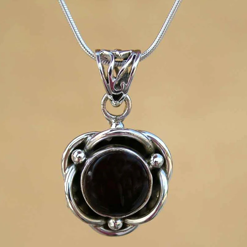 Onyx Pendant in 925 Sterling Silver Necklace Flower Jewelry Pendant Necklace Delicate Necklace Bohemian Jewelry Perfect Gift For Her