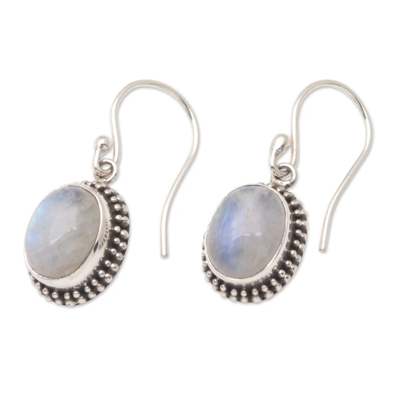 Ohrringe aus natürlichem Regenbogen-Mondstein-Cabochon, 925er Sterlingsilber, baumelnde Ohrringe, handgefertigte Edelstein-Ohrringe, Geburtstagsgeschenk für sie