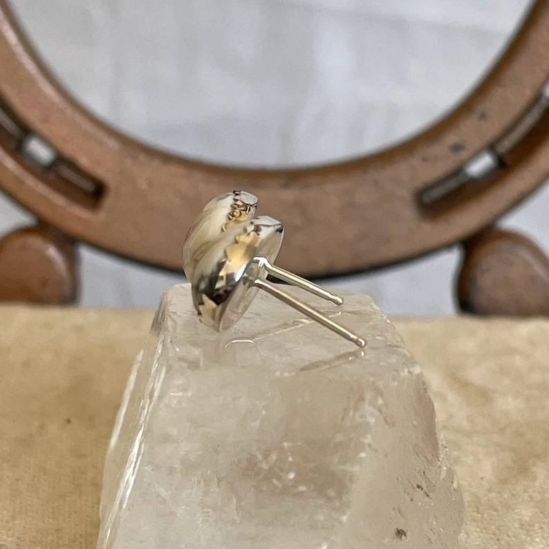 Ohrstecker aus natürlichem weißem Howlith 925 Sterling Silber Zierliche Ohrstecker Boho Style Geburtstagsgeschenk Marmor Ohrring Edelstein Ohrstecker Geschenk für Sie