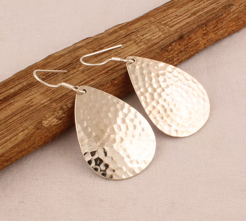 Massive 925 Sterling Silber strukturierte gehämmerte Teardrop-Ohrringe für Damen handgemachte silberne Birnenohrringe Hochzeitsbrautjungfern-Geschenkidee