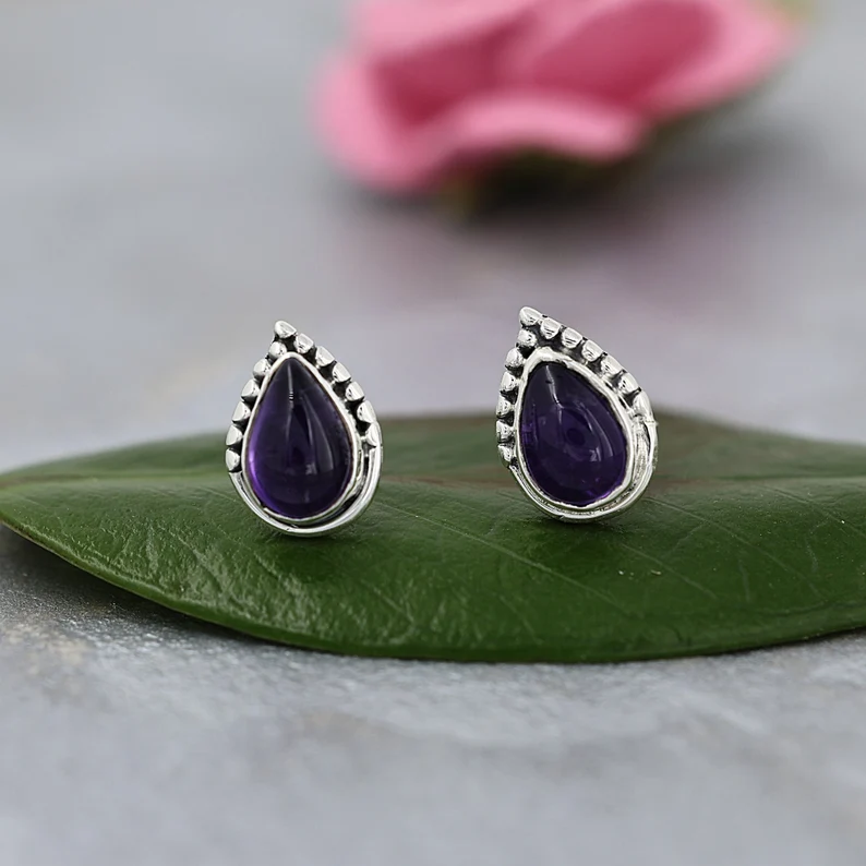 Natürliche Amethyst Ohrringe Tropfenförmige Ohrringe 925 Sterlingsilber Schmuck Lila Amethyst Ohrstecker Alltagsohrringe für Frauen Kleine Ohrringe
