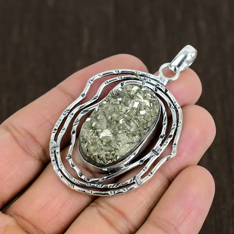 Einzigartiger Pyrit-Druzy-Anhänger aus massivem 925er Sterling Silber, 925er Anhänger, Schmuckgeschenk für Sie, wunderschön designter Anhänger, Schmuck