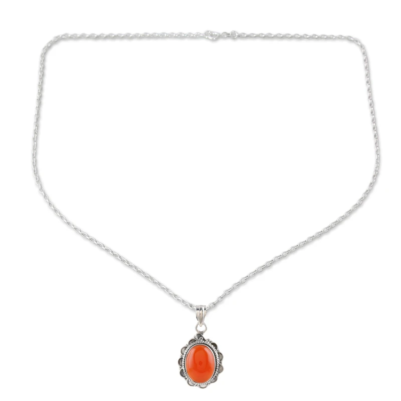 Halskette mit Anhänger „Crimson Flame“ aus Karneol, 925er Sterlingsilber, zierlicher Anhänger, Geburtsstein-Halskette Juli, Böhmischer Schmuck, Geschenk für Sie
