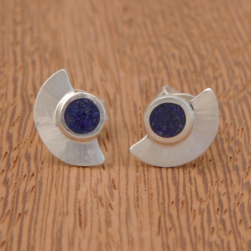 Halbkreis Lapislazuli Knopf Ohrringe 925 Sterling Silber Handgemachte Ohrstecker Alltags-Ohrringe Für Frauen Geschenk Für Sie