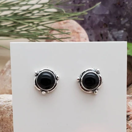 925 Sterling Silber handgefertigte runde schwarze Onyx-Ohrstecker Schwarzer Onyx Schmuck Böhmischer Schmuck Schwarze Ohrstecker Geschenk für Sie & Mama